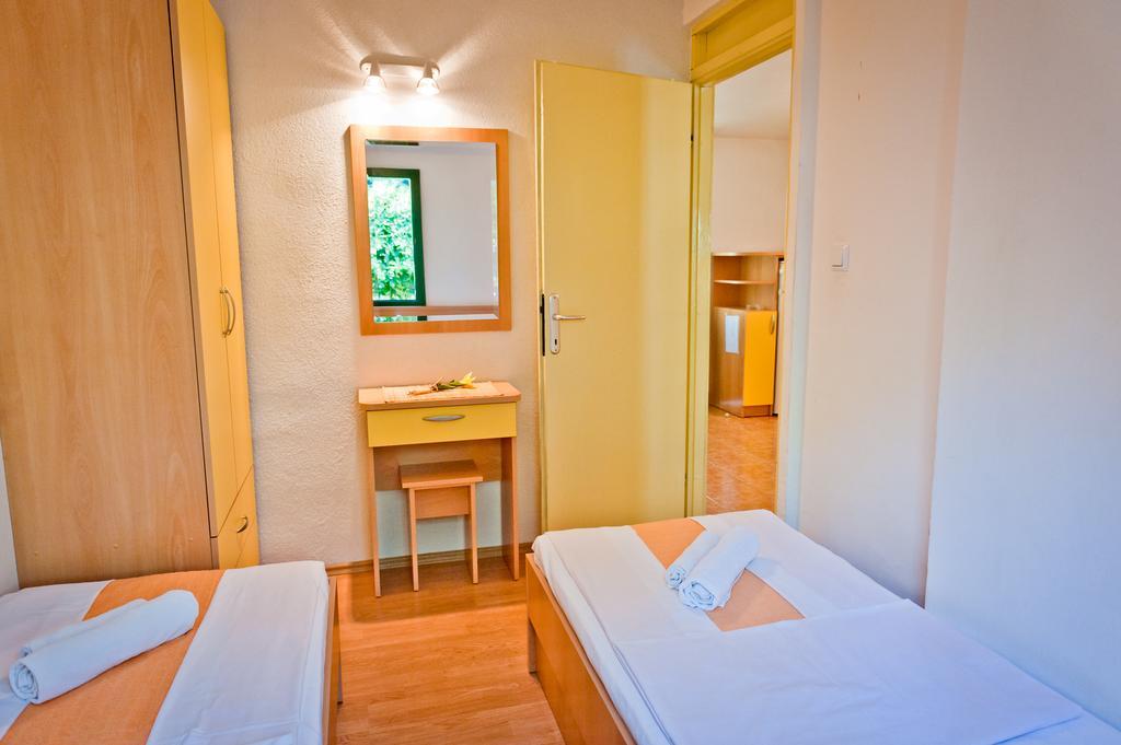 Apartment Bonaca Klek Exterior photo