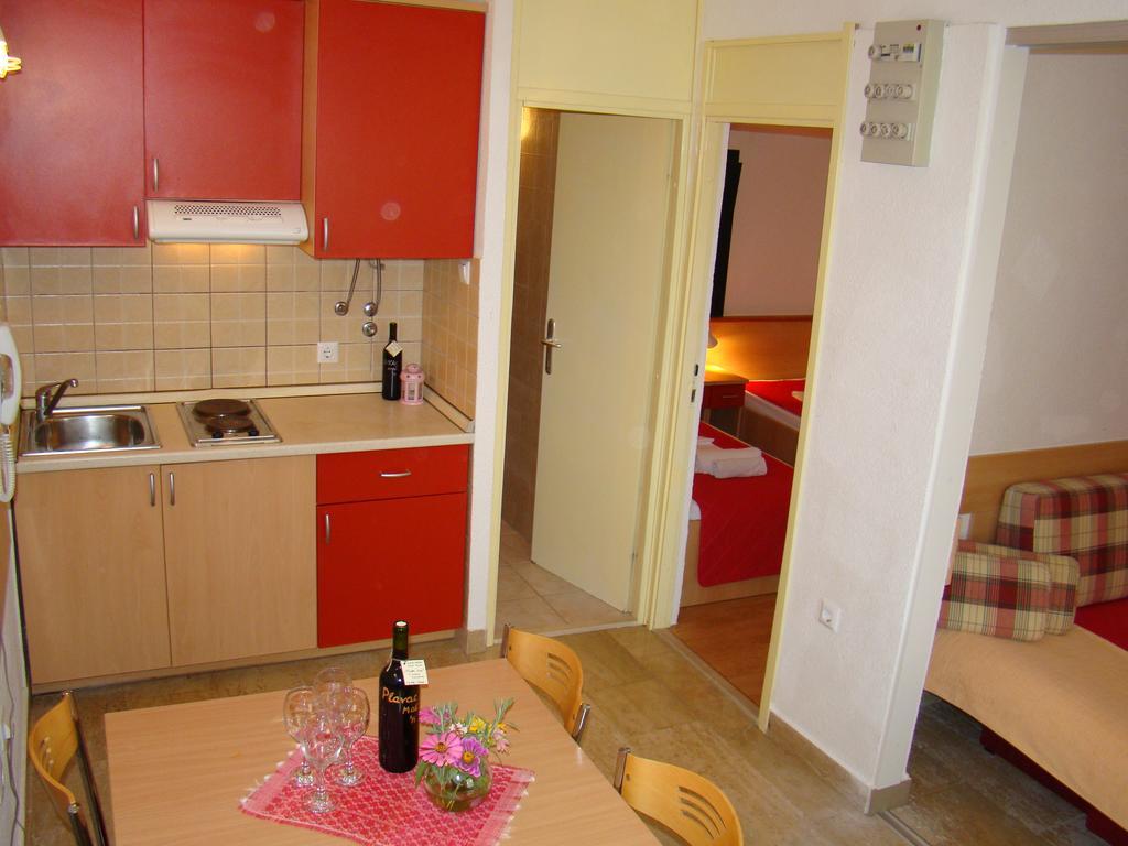 Apartment Bonaca Klek Exterior photo